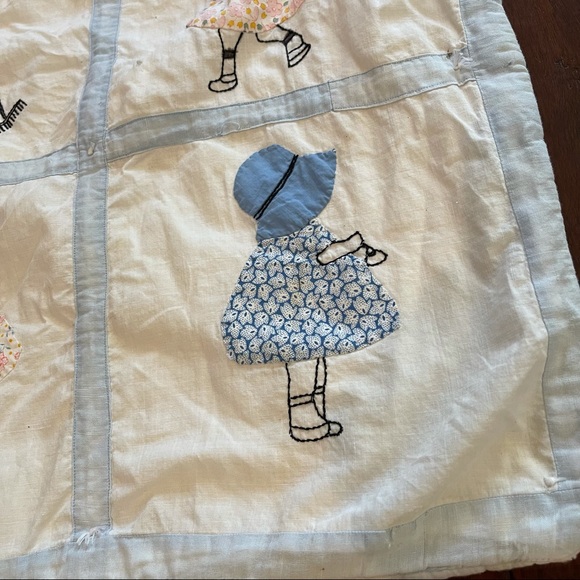Vintage Holly Hobbie quilt - Picture 7 of 12